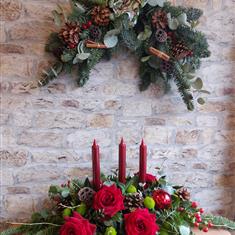 Mistletoe Kisses Table Centrepiece