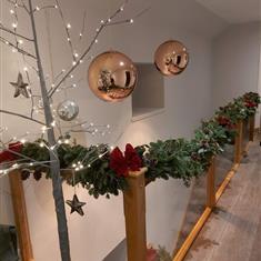 Bannister or balustrade installations