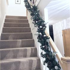 Staircase garland 