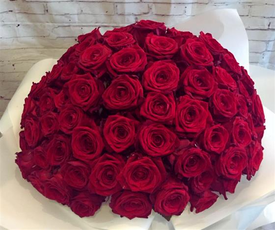 50 Red Roses
