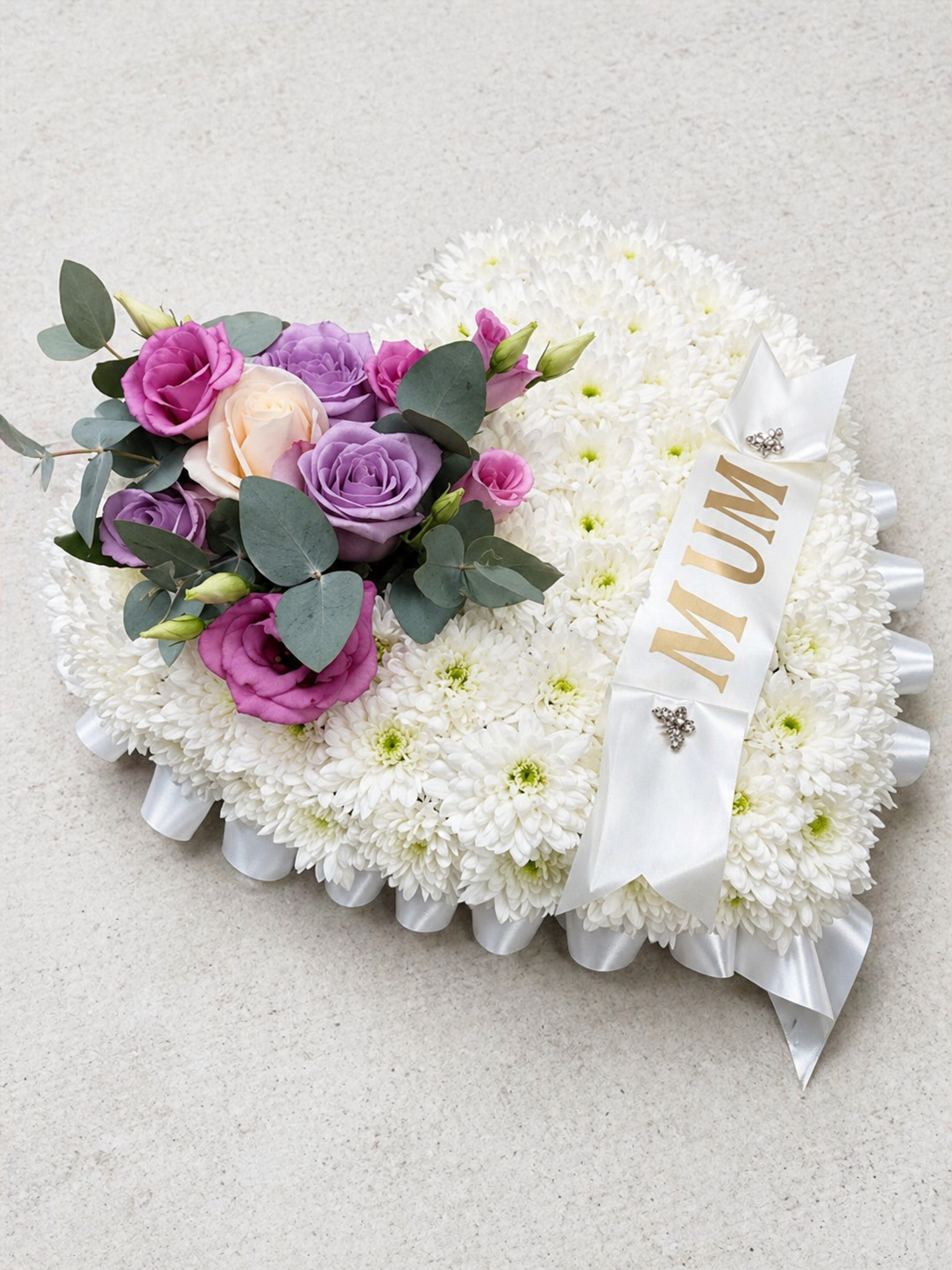 Massed heart with single ribbon